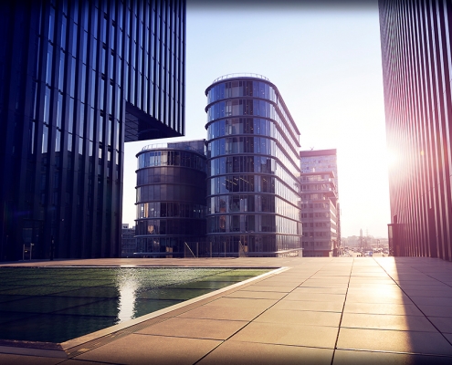 Buerogebaeude im Medienhafen / Guntmar Fritz-Duesseldorf